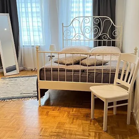 Apartment Gemuetliche In Fussgaengerzone